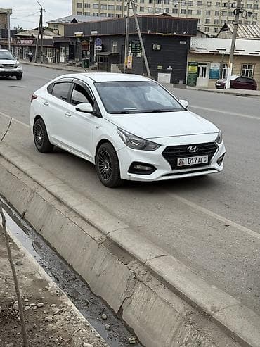 kia ceed: Hyundai Solaris: 2018 г., 1.6 л, Ручные, Седан — 1