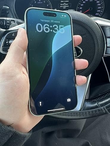 iphone cs: IPhone 15, Б/у, 256 ГБ, Зеленый, Кабель, 87 % — 2