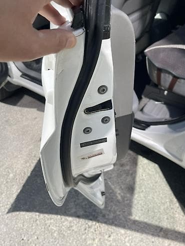 днище: Toyota Highlander: 2005 г., 3.3 л, Автомат, Гибрид, Кроссовер — 8