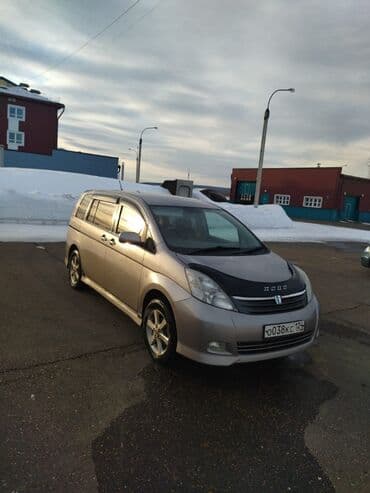 продаю в связи переездом: Toyota Isis: 2006 г., 2 л, Вариатор, Бензин, Вэн/Минивэн — 5