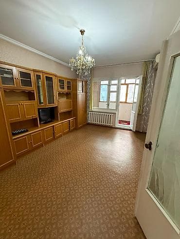 4 комнаты, 82 м², 106 серия, 4 этаж, Старый ремонт
