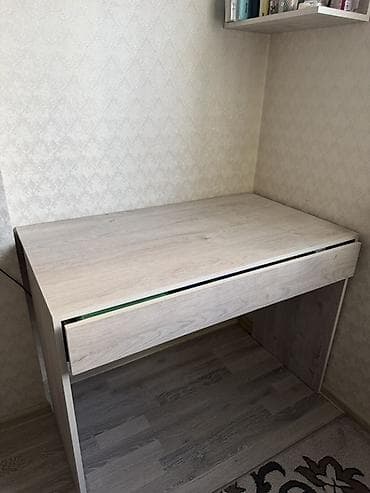 Компьютерные столы: Письменный/компьютерный стол с выдвижным ящиком - Материал: ЛДСП с — 3