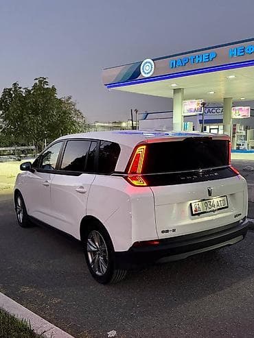 fit shuttle: FAW Besturn: 2023 г., Автомат, Электромобиль, Минивэн — 4