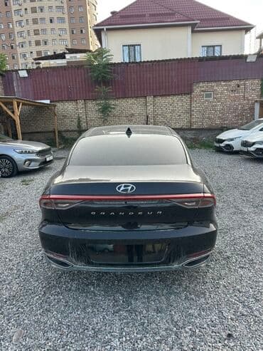 Hyundai Grandeur: 2022 г., 2.4 л, Автомат, Бензин, Седан at lalafo.kg Hyundai Grandeur: 2022 г., 2.4 л, Автомат, Бензин, Седан