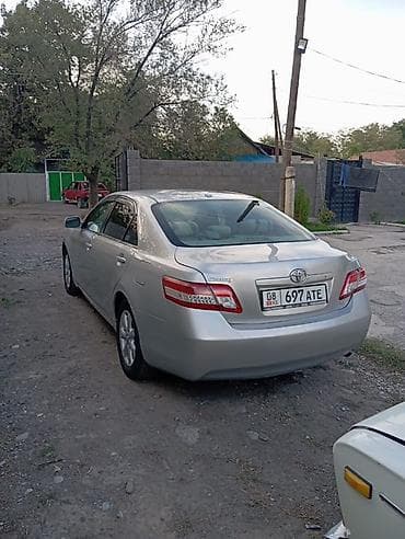 santa fe 2010: Toyota Camry: 2011 г., 2.5 л, Автомат, Бензин, Седан — 6