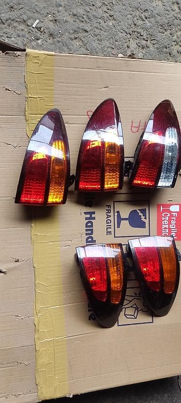 estima: Комплект стоп-сигналов Toyota 2002 г., Б/у, Оригинал, Япония — 1