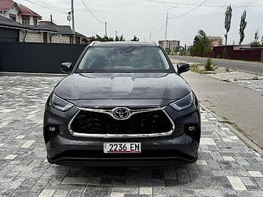 Toyota Highlander: 2022 г., 2.5 л, Автомат, Бензин, Кроссовер