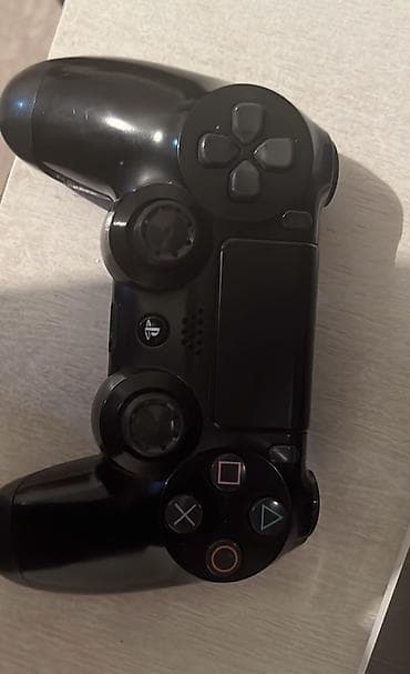 ssd 512gb: Беспроводной геймпад DualShock 4 (PS4), цвет черный. - Совместимость — 1