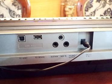 gestalt c4400 pro: Сентизатор Ямаха е 443,в хорошем состоянии,, есть вход юзб — 3