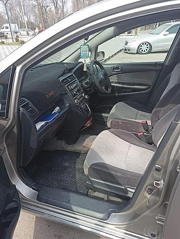 passat ss: Honda Stream: 2001 г., 2 л, Автомат, Бензин, Минивэн — 5