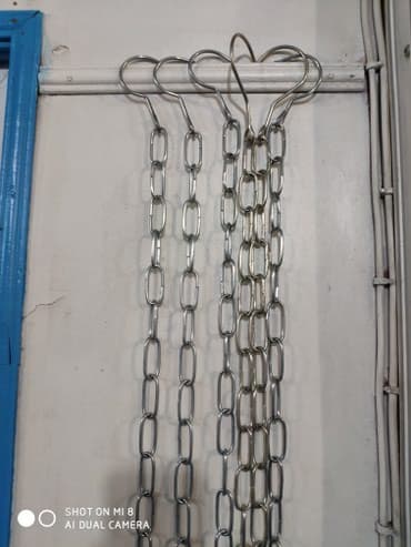 Продаются железные цепи для товара 15 шт окончательно.Продаются все
