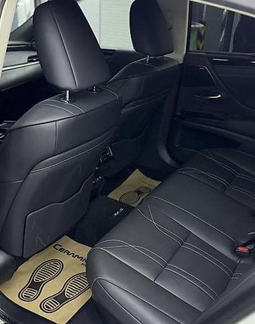 экономичный авто: Lexus ES: 2019 г., 2.5 л, Автомат, Гибрид, Седан — 9