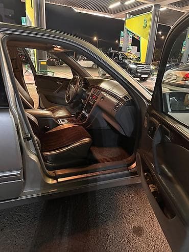 210: Mercedes-Benz E-Class: 2000 г., 3.2 л, Автомат, Бензин, Седан — 6