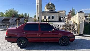 9 5j: Volkswagen Vento: 1992 г., 1.8 л, Ручные, Бензин, Седан — 9