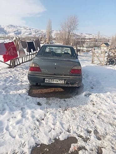 bmw 735i: Daewoo Nexia: 2001 г., Седан — 3