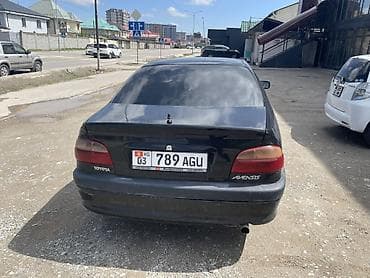 agu: Toyota Avensis: 2001 г., 1.6 л, Ручные, Бензин, Седан — 2