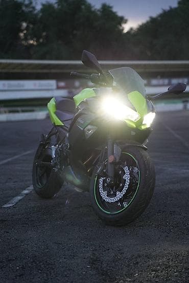 6000: Спортбайк Kawasaki, 650 куб. см, Бензин, Взрослый, Б/у — 1