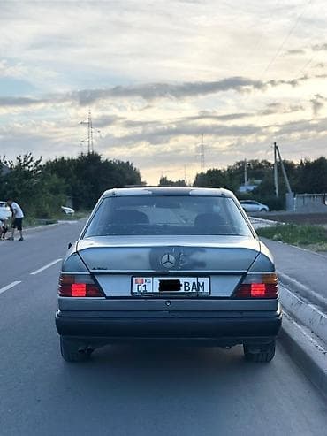 210 mers: Mercedes-Benz W124: 1990 г., 2.6 л, Автомат, Бензин, Седан — 6