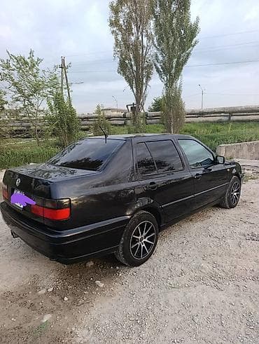 лобовое стекло венто: Volkswagen Vento: 1998 г., Автомат, Седан — 2