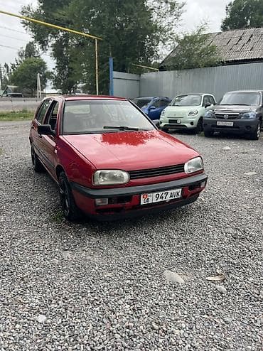 Volkswagen Golf: 1993 г., 1.8 л, Механика, Бензин, Хэтчбэк