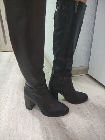 фирменная обувь из италии: Сапоги, 38, Berloni, Б/у, цвет - Черный, Самовывоз — 1