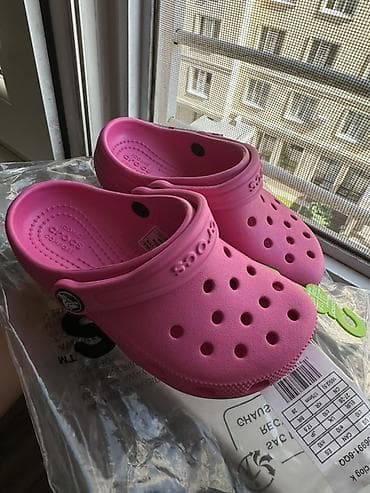 джибитсы на кроксы: Детские кроксы Crocs Classic, цвет ярко‑розовый. Характеристики: - — 2