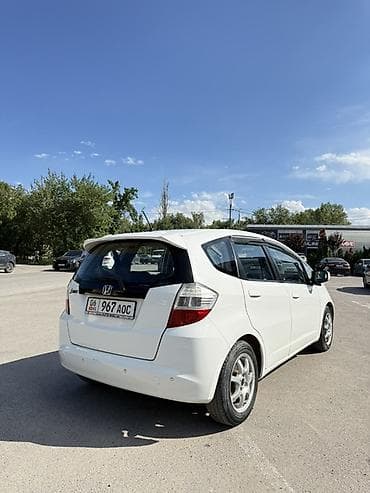 бампер jazz: Honda Jazz: 2009 г., 1.3 л, Автомат, Бензин, Хэтчбэк — 4