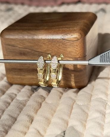 серьги жёлтое золото: Золото 585, 3.7 грамм Италия 
Продается — 1