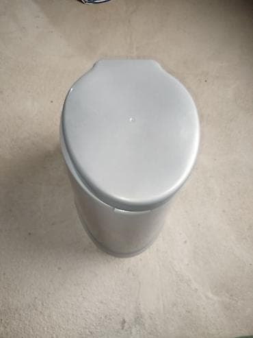 Портативный туалет-ведро с крышкой - Компактная модель с сиденьем и at lalafo.kg Портативный туалет-ведро с крышкой - Компактная модель с сиденьем и