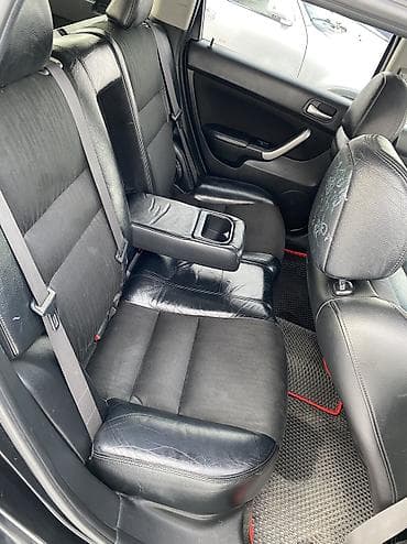 степ вагон машина: Honda Accord: 2002 г., 2.4 л, Автомат, Универсал — 5