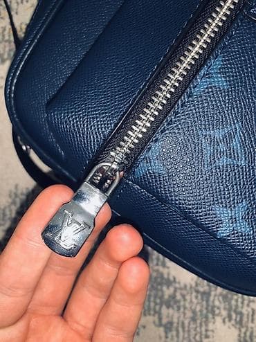 Классические сумки: Классическая сумка, Louis Vuitton, Материал: Натуральная кожа, Застежка на молнии, Мужские — 2
