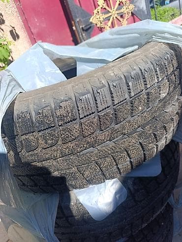 18 шина: Про ездили всего два месяца Комплект зимних шин без шипов — 3