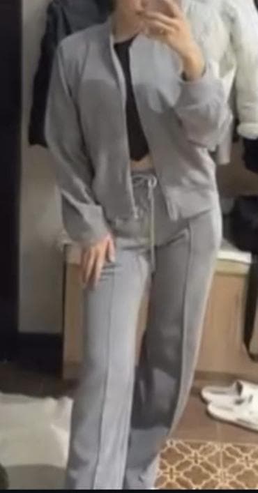 спортивные костюмы: Женские костюмы S,M,L,XXL(2 варианта)спортивные 1) Бежевый костюм из — 2