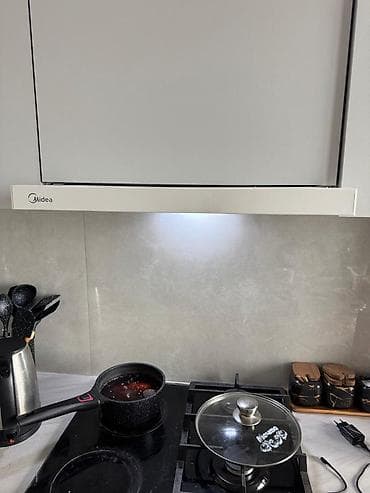 Продаю вытяжку Мидеа. Провод без вилки. Срок использования 1 год. 3000 at lalafo.kg Продаю вытяжку Мидеа. Провод без вилки. Срок использования 1 год. 3000