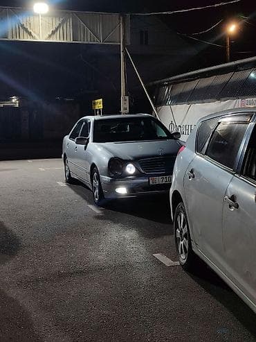 Mercedes-Benz E-Class: 2002 г., Автомат, Бензин, Седан