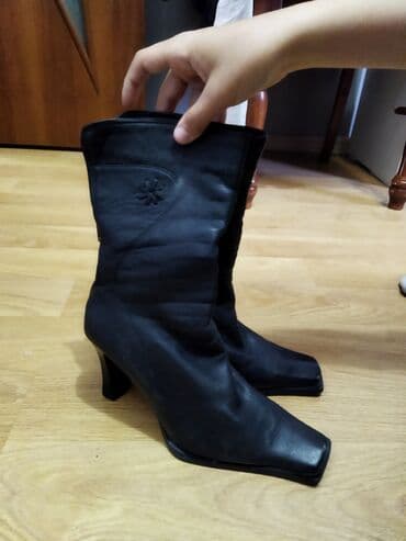 оптом ботинки: Продаю обувь сапожки одни чулки на шпильке.Вторые кожаные сзади замок — 2