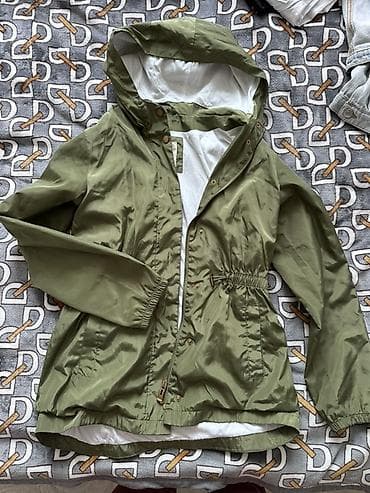 nike tech: Комплект одежды 1) Легкая ветровка с капюшоном 1000 сом б/у на 8-10 — 1