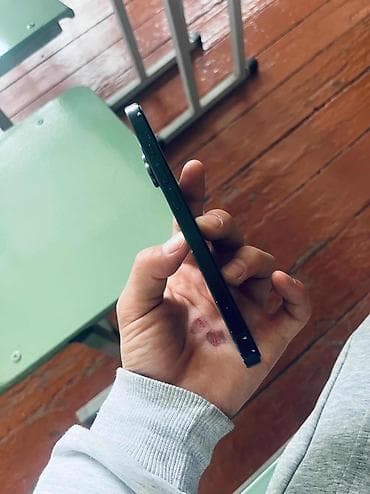 iphone 15 купить: IPhone 15, Б/у, 256 ГБ, Черный, Зарядное устройство, Защитное стекло, Чехол, 88 % — 3