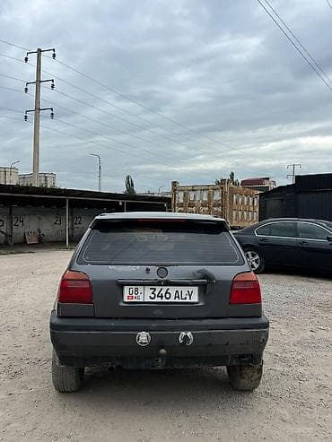 Продажа авто: Volkswagen Golf: 1992 г., 1.8 л, Механика, Бензин, Хэтчбэк — 4