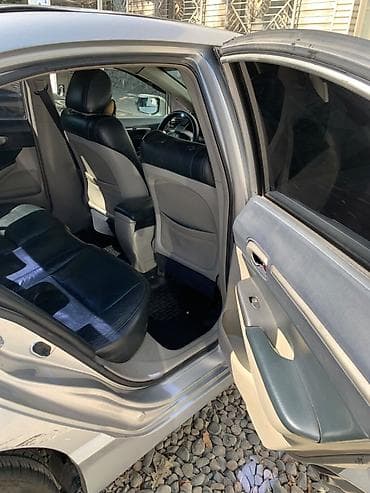 хонда цивик 2010: Honda Civic: 2008 г., 1.3 л, Вариатор, Гибрид, Седан — 9