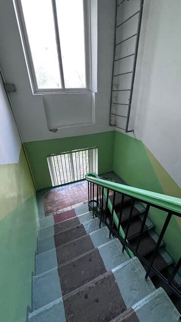 срочно продаётся 1 комнатная квартира в районе шлагбаум по улице кенсуйская 17 пересекает интергельпо: 2 комнаты, 40 м², Хрущевка, 3 этаж, Старый ремонт — 6