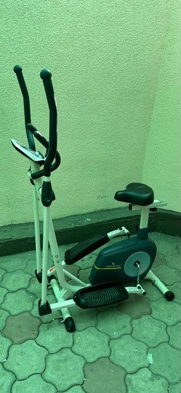 Эллиптический тренажер Lifestyle с подвижными ручками и регулируемым