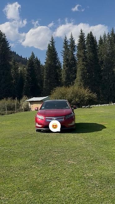 зарядник электромобиль: Chevrolet Volt: 2011 г., Гибрид, Хэтчбэк — 1