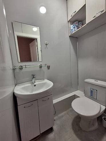 дом ул салиева: 4 бөлмө, 78 м², 9 кабат — 10