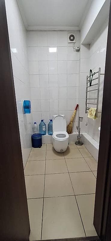 2500: Аренда офисов, 150 м², В жилом комплексе, С отдельной кухней, С отдельным входом, С отдельным сан узлом — 6