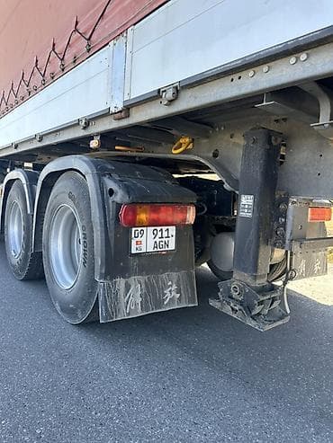 bmw 225: Тягач, Howo, Тентованный — 4