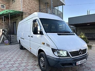 volvo daf: Легкий грузовик, Mercedes-Benz — 1