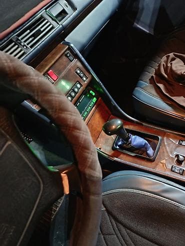 меср 124: Mercedes-Benz W124: 1993 г., 2 л, Механика, Газ, Седан — 8