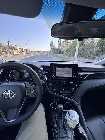 Унаа: Toyota Camry: 2021 г., 2.5 л, Автомат, Бензин, Седан — 1