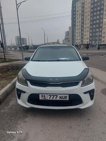 Kia Rio: 2017 г., 1.4 л, Автомат, Бензин, Седан